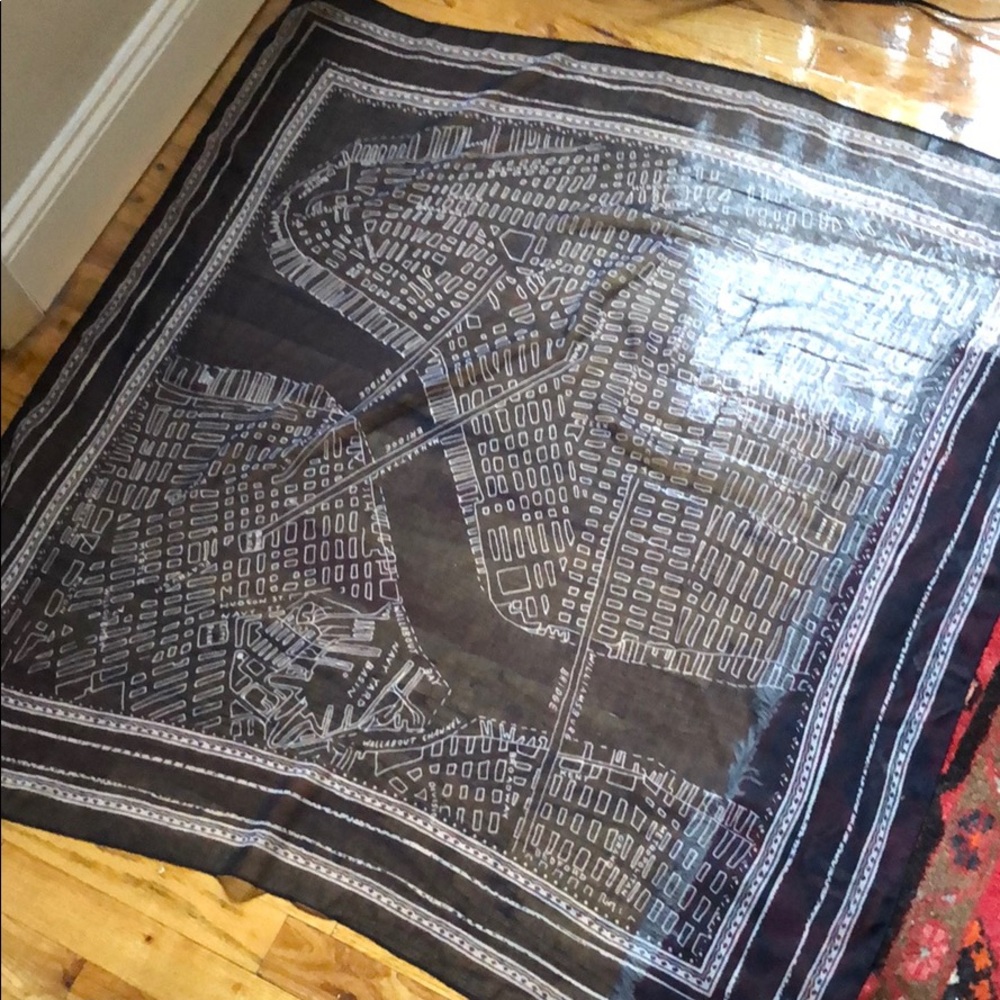 Navy NYC/Brooklyn map scarf
